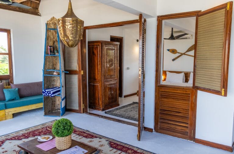 54EA26B6-20E3-44E5-AF86-199179421F3E